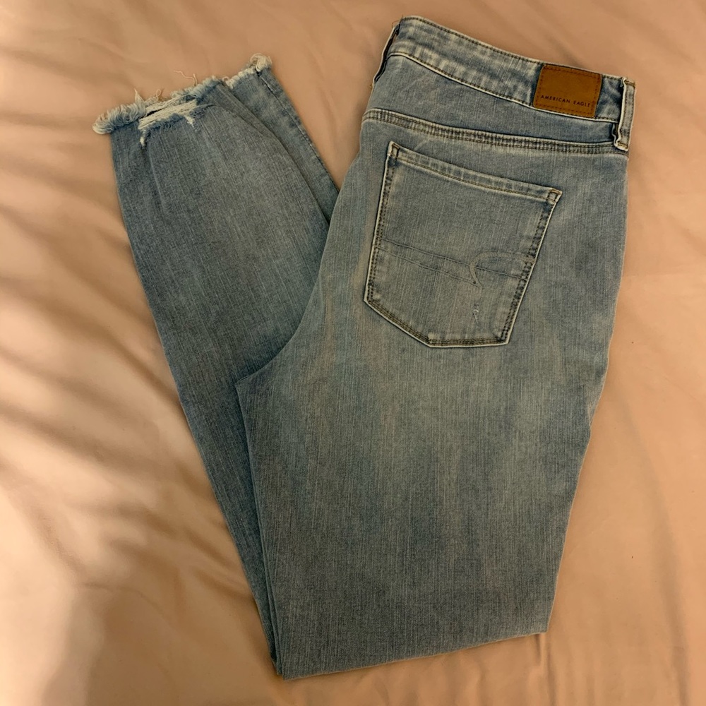 American Eagle Super Hi-rise Distressed Jeggings